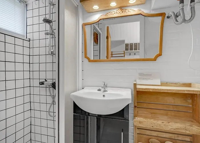 Awesome In With Wifi بيت للعطل